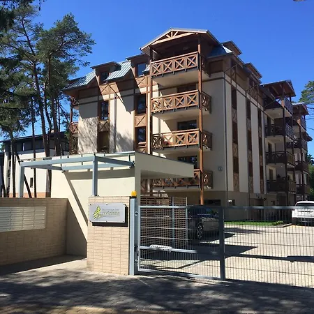 Apartament Rezydencja Park 아파트 미엘노